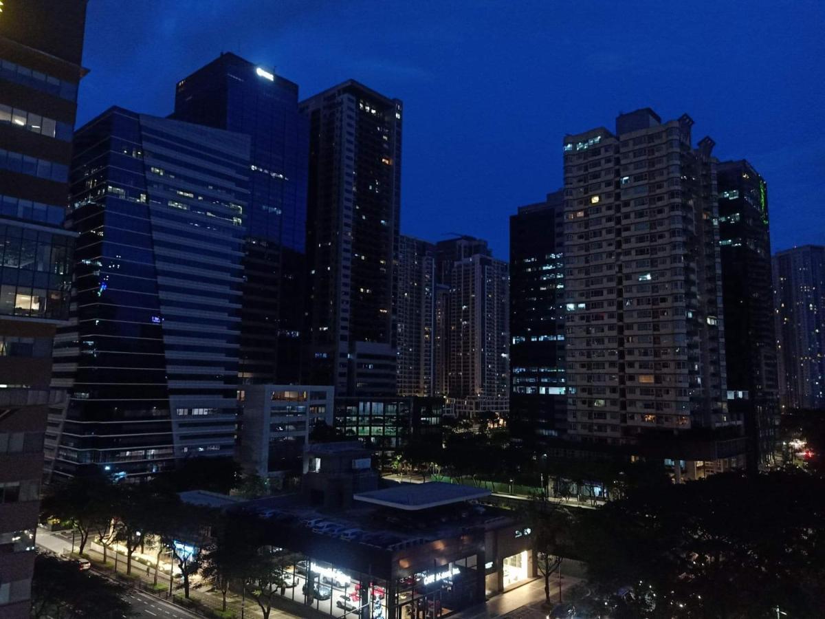 Fort Victoria Condominium Tower C ตากิก ภายนอก รูปภาพ